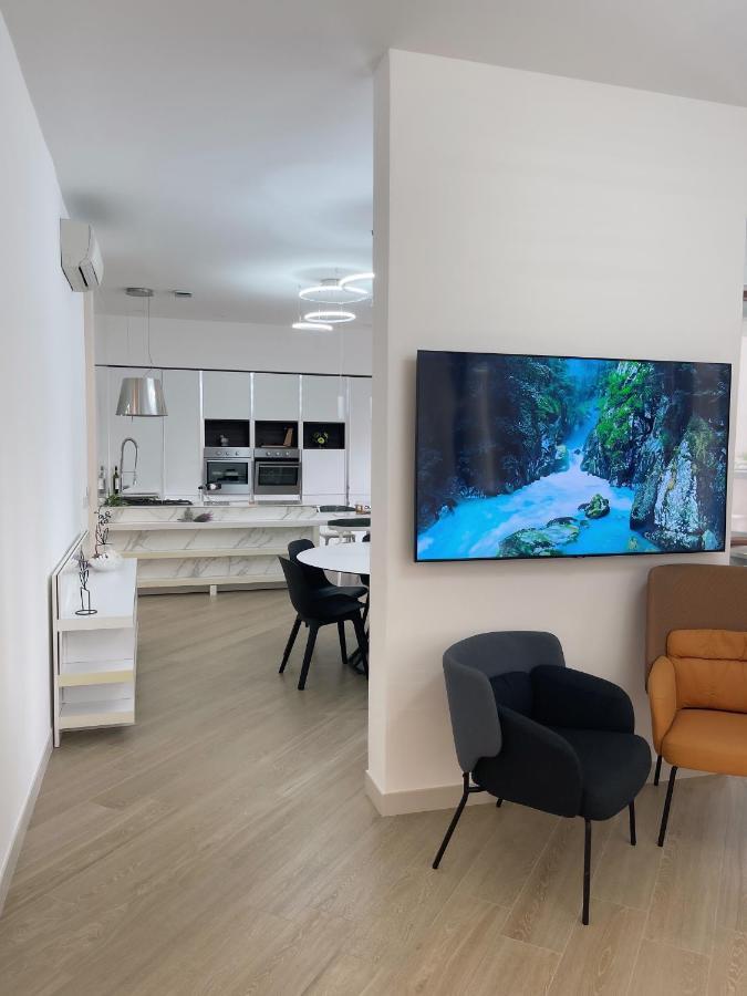 Appartamento Di Lusso A 800 Mt Arena ヴェローナ エクステリア 写真